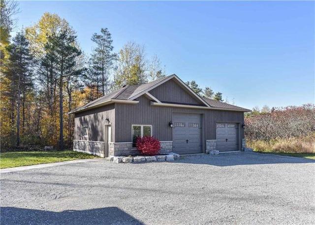 6152 Penetanguishene Rd, House detached with 3 bedrooms, 4 bathrooms and 12 parking in Springwater ON | Image 10