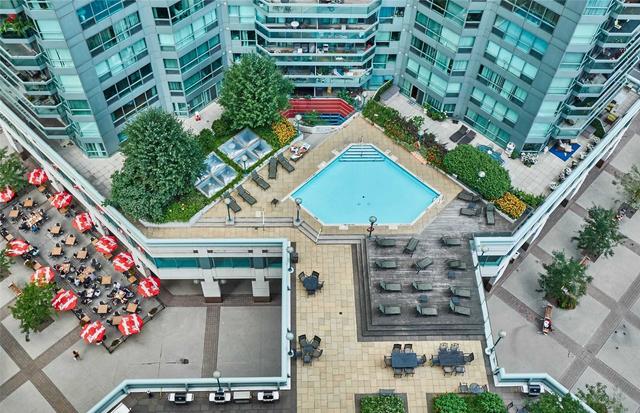 2701 - 10 Queens Quay W, Condo with 2 bedrooms, 3 bathrooms and 2 parking in Toronto ON | Image 28