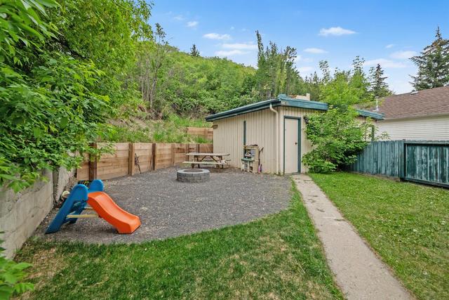 8303 33 Avenue Nw, House other with 6 bedrooms, 2 bathrooms and 2 parking in Calgary AB | Image 41