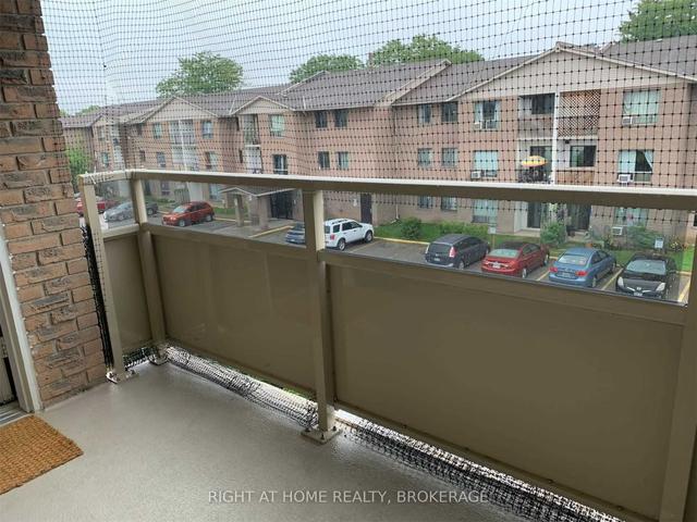 212 - 41 Rykert St, Condo with 1 bedrooms, 1 bathrooms and 1 parking in St. Catharines ON | Image 3