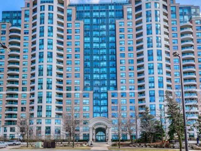 1015 - 23 Lorraine Dr, Condo with 2 bedrooms, 2 bathrooms and 1 parking in Toronto ON | Image 8
