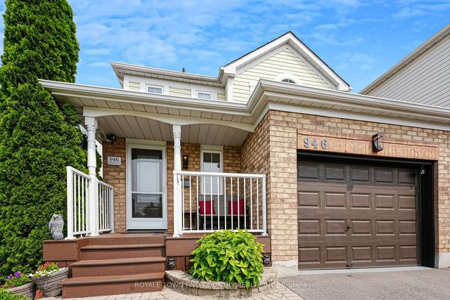 946 Glenbourne Crt, House detached with 3 bedrooms, 3 bathrooms and 5 parking in Oshawa ON | Image 1