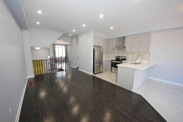 856 Castlemore Ave, House attached with 3 bedrooms, 3 bathrooms and 1 parking in Markham ON | Image 7