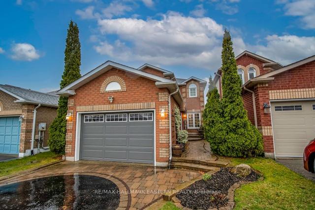 9 John Walter Cres, House attached with 3 bedrooms, 4 bathrooms and 5 parking in Clarington ON | Image 31