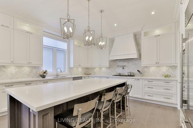 162 Cummer Ave, House detached with 4 bedrooms, 6 bathrooms and 4 parking in Toronto ON | Image 2