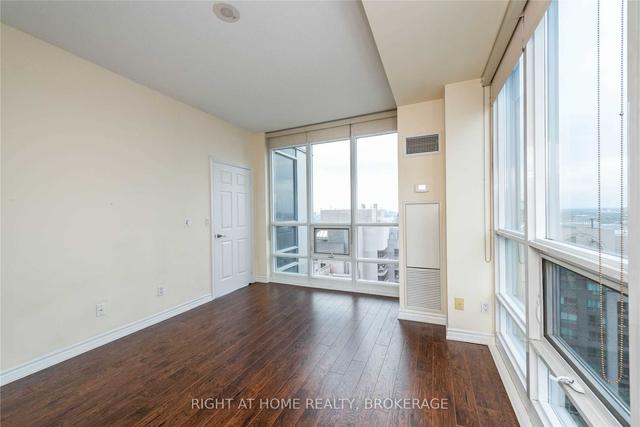 3411 - 761 Bay St, Condo with 2 bedrooms, 2 bathrooms and 1 parking in Toronto ON | Image 7