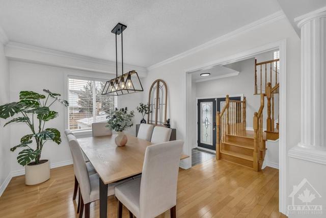 2146 Saturn Crescent, House detached with 4 bedrooms, 4 bathrooms and 6 parking in Ottawa ON | Image 2