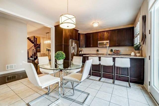 19 Headwind Blvd, House detached with 4 bedrooms, 4 bathrooms and 4 parking in Vaughan ON | Image 2