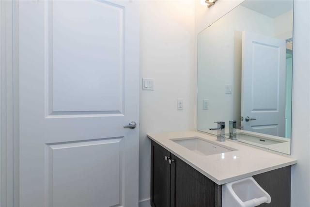 8 - 52 Holmes Ave, Townhouse with 2 bedrooms, 2 bathrooms and 1 parking in Toronto ON | Image 9