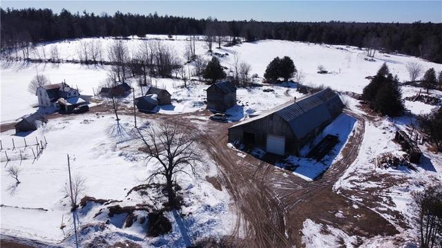 2859 8th Concession C Road, House detached with 4 bedrooms, 2 bathrooms and 20 parking in Lanark Highlands ON | Image 28