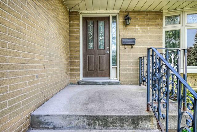 558 Trudale Crt, House detached with 3 bedrooms, 1 bathrooms and 4 parking in Oakville ON | Image 3