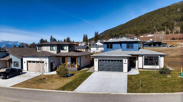 1728 Murdoch Street, House detached with 4 bedrooms, 3 bathrooms and null parking in Creston BC | Image 25