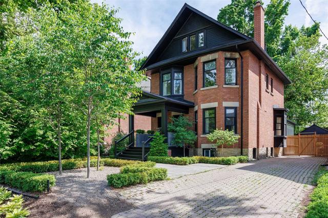 31 Maclennan Ave, House detached with 4 bedrooms, 4 bathrooms and 4 parking in Toronto ON | Image 1