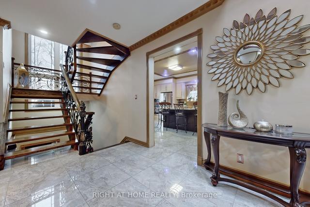 60 Rosemount Dr, House detached with 5 bedrooms, 7 bathrooms and 4 parking in Toronto ON | Image 39