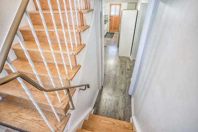 105 Rodda Blvd, House detached with 3 bedrooms, 3 bathrooms and 6 parking in Toronto ON | Image 18