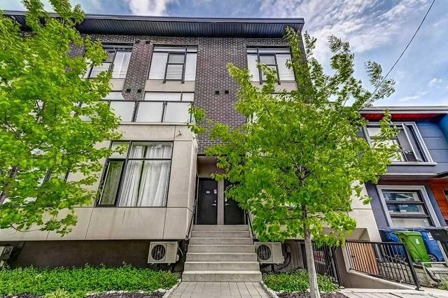 th 4 - 1321 Gerrard St E, Townhouse with 1 bedrooms, 1 bathrooms and 0 parking in Toronto ON | Image 1