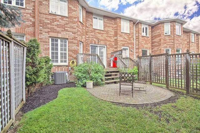 61 Meadowbrook Lane, House attached with 3 bedrooms, 2 bathrooms and 3 parking in Markham ON | Image 35