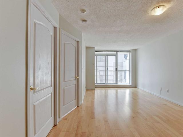 506 - 18 Stafford St, Condo with 1 bedrooms, 1 bathrooms and 1 parking in Toronto ON | Image 2