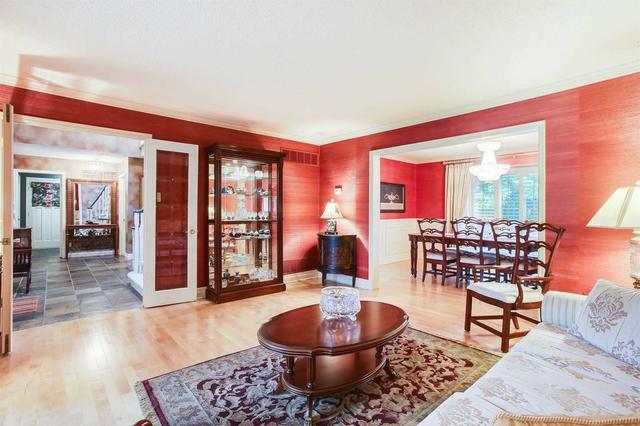 13 Fernside Crt, House detached with 4 bedrooms, 4 bathrooms and 4 parking in Toronto ON | Image 37
