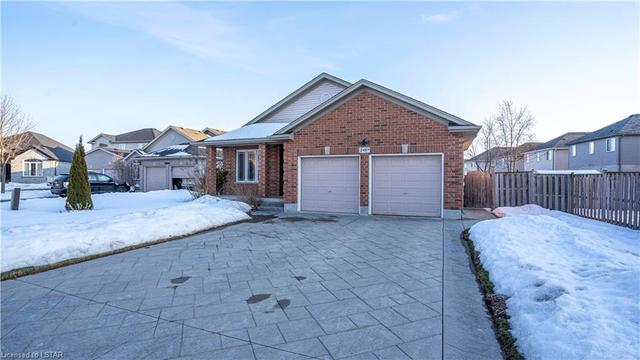 2457 Goodfellow Court, House detached with 5 bedrooms, 2 bathrooms and null parking in London ON | Image 2