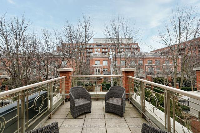 th6 - 20 Burkebrook Pl, Townhouse with 3 bedrooms, 3 bathrooms and 3 parking in Toronto ON | Image 7