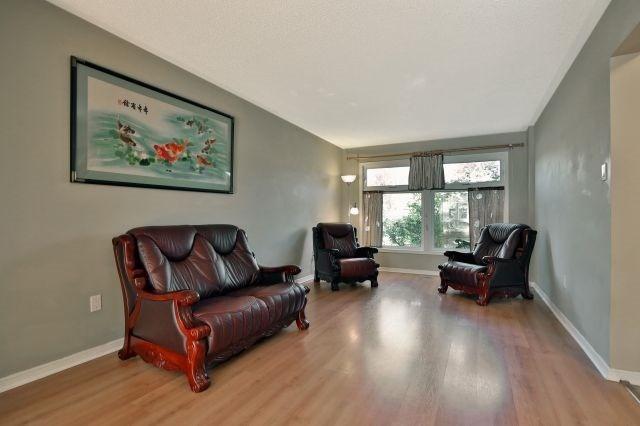 174 Maurice Dr, House detached with 4 bedrooms, 4 bathrooms and 2 parking in Oakville ON | Image 3