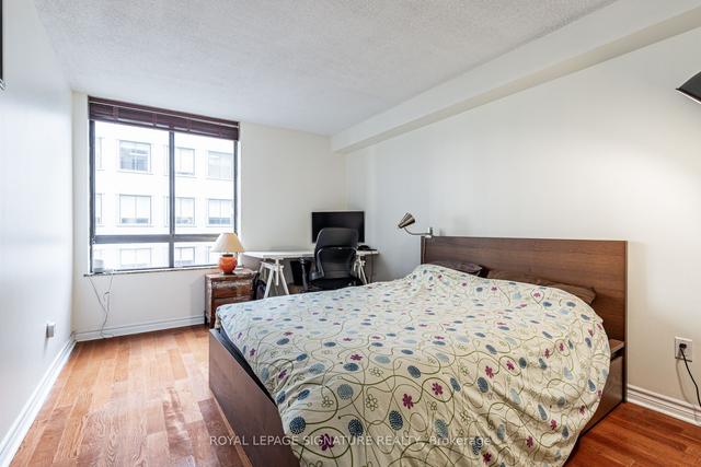 906a - 280 Simcoe St, Condo with 2 bedrooms, 2 bathrooms and 1 parking in Toronto ON | Image 7