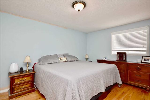 13 Columbia Rd, House detached with 3 bedrooms, 2 bathrooms and 6 parking in Barrie ON | Image 28