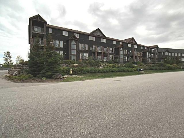 32 Joseph Tr, Condo with 2 bedrooms, 2 bathrooms and 1 parking in Collingwood ON | Image 15