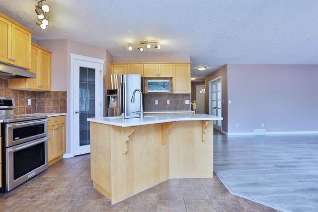 226 Cougarstone Gardens Sw, House detached with 4 bedrooms, 3 bathrooms and 4 parking in Calgary AB | Image 10