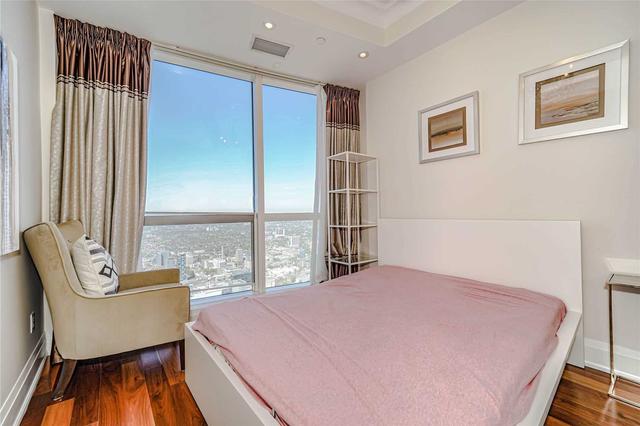 7712 - 388 Yonge St, Condo with 2 bedrooms, 2 bathrooms and 1 parking in Toronto ON | Image 19