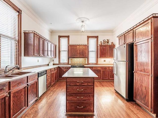 67 Pembroke St, House detached with 6 bedrooms, 4 bathrooms and 6 parking in Toronto ON | Image 3