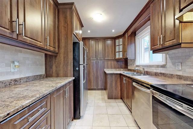 main - 18 Scranton Rd, House detached with 3 bedrooms, 2 bathrooms and 2 parking in Toronto ON | Image 5
