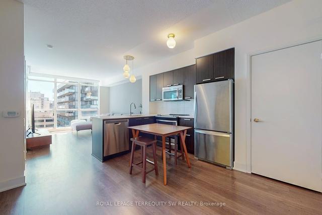1001 - 30 Roehampton Ave, Condo with 1 bedrooms, 1 bathrooms and 1 parking in Toronto ON | Image 21