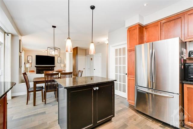 2 Franklin Cathcart Crescent, House detached with 5 bedrooms, 3 bathrooms and 6 parking in Ottawa ON | Image 9