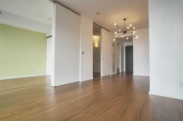 2003 - 125 Peter St, Condo with 1 bedrooms, 1 bathrooms and 0 parking in Toronto ON | Image 14