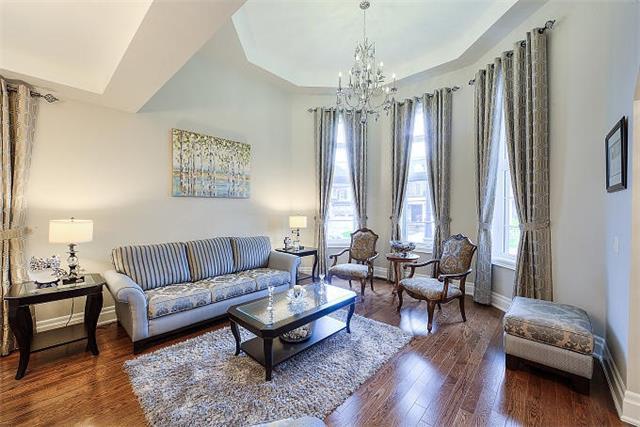 9 Honour Oak Cres, House detached with 4 bedrooms, 5 bathrooms and 4 parking in Brampton ON | Image 2