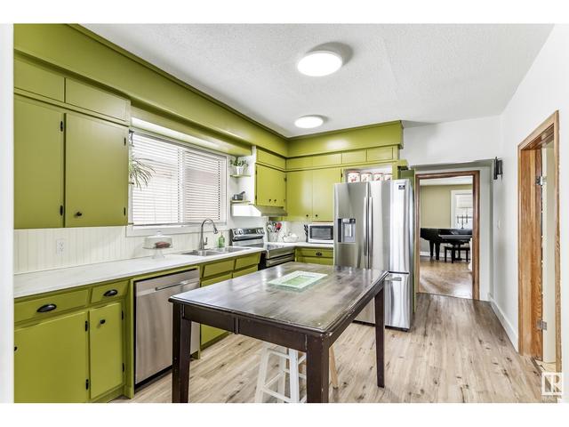 10666 95 St Nw, House detached with 5 bedrooms, 3 bathrooms and null parking in Edmonton AB | Image 7