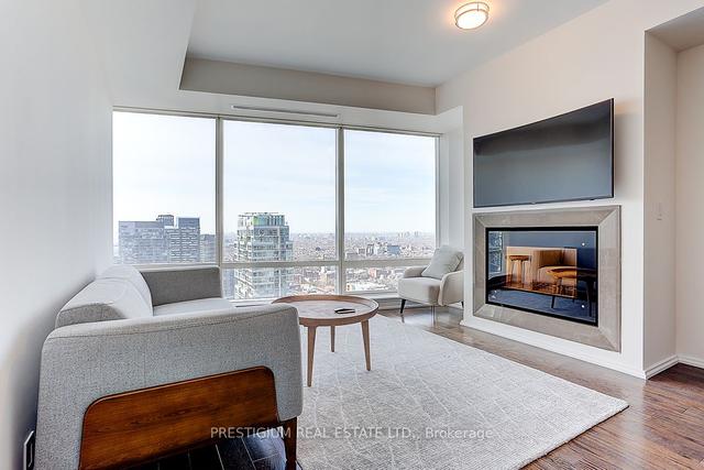4304 - 180 University Ave, Condo with 1 bedrooms, 1 bathrooms and 1 parking in Toronto ON | Image 4
