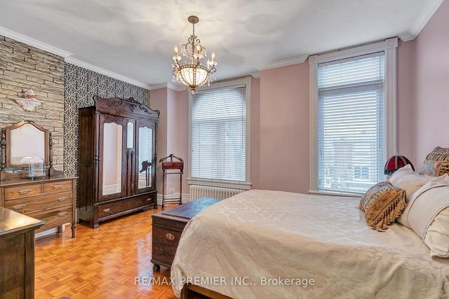 32 Robinson St, House attached with 4 bedrooms, 2 bathrooms and 1 parking in Toronto ON | Image 10