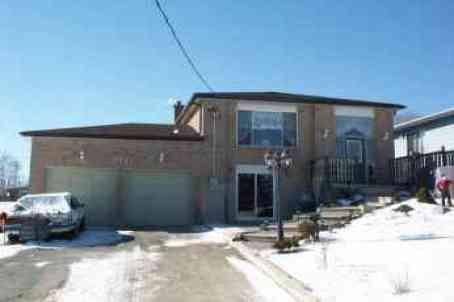 864 Allan St, House detached with 3 bedrooms, 3 bathrooms and 6 parking in Springwater ON | Image 1