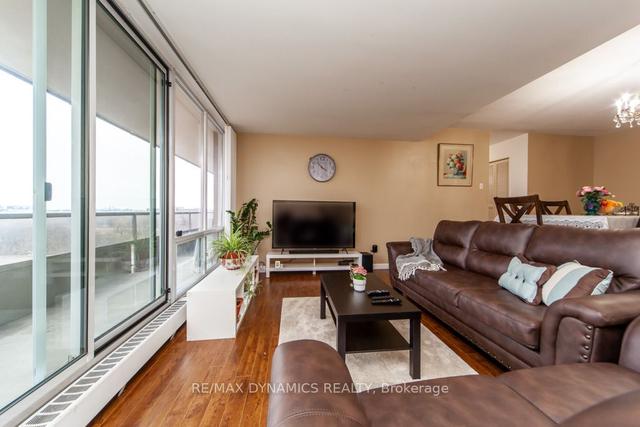 707 - 31 Four Winds Dr, Condo with 2 bedrooms, 1 bathrooms and 1 parking in Toronto ON | Image 2
