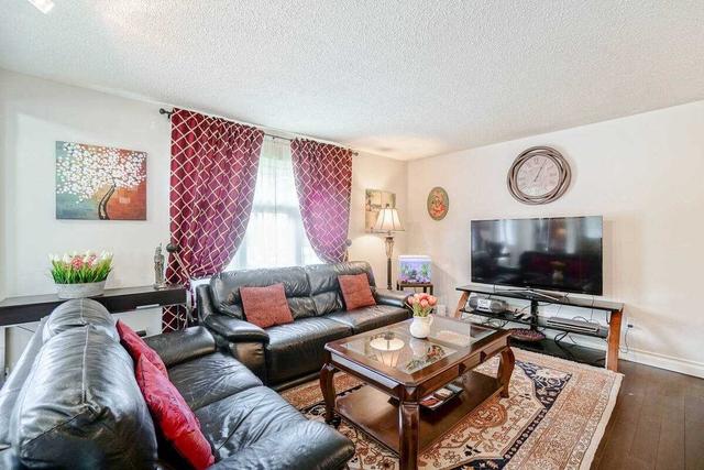 80 Lillooet Cres, House attached with 4 bedrooms, 2 bathrooms and 3 parking in Richmond Hill ON | Image 33
