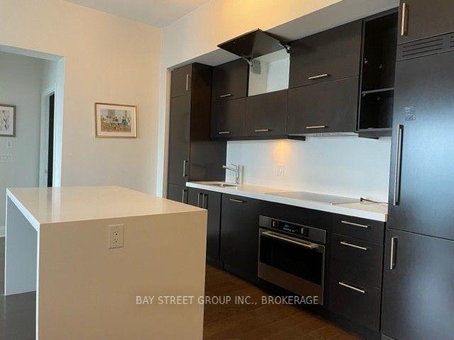 4609 - 1080 Bay St, Condo with 2 bedrooms, 2 bathrooms and 1 parking in Toronto ON | Image 14