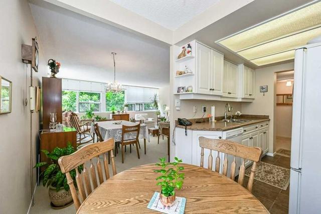 206 - 120 Duke St, Condo with 3 bedrooms, 2 bathrooms and 1 parking in Hamilton ON | Image 14