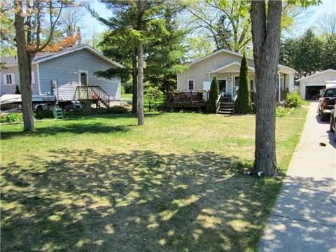 141 River Rd E, House detached with 3 bedrooms, 2 bathrooms and 4 parking in Wasaga Beach ON | Image 2