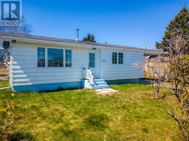 1713 Lower Prospect Road, House detached with 3 bedrooms, 1 bathrooms and null parking in Halifax NS | Image 1