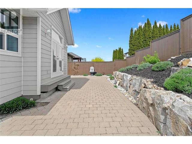 5035 Seon Crescent, House detached with 4 bedrooms, 3 bathrooms and 4 parking in Kelowna BC | Image 38