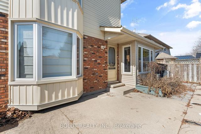66 Courtleigh Rd, House detached with 3 bedrooms, 3 bathrooms and 4 parking in St. Catharines ON | Image 31