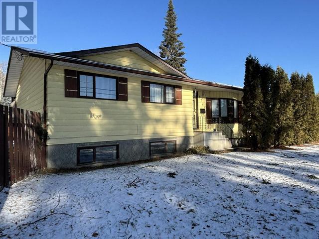 3745 Highland Drive, House detached with 4 bedrooms, 2 bathrooms and null parking in Prince George BC | Image 21